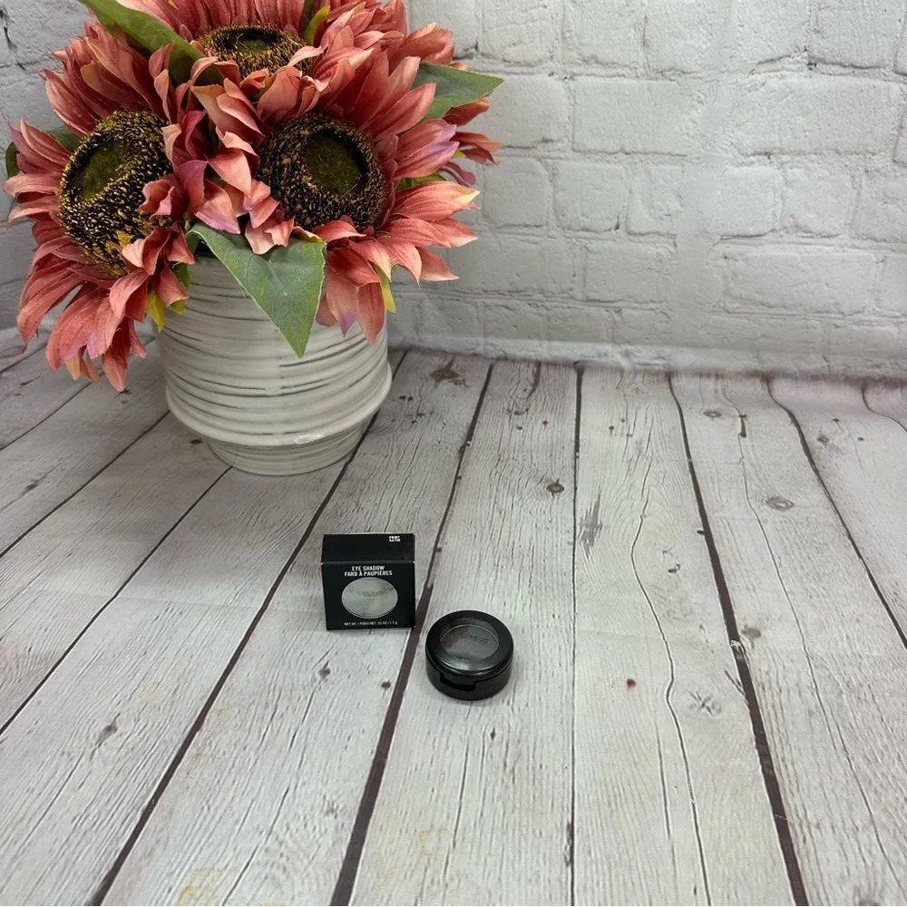 MAC cosmetic print satin eye shadow NWT glam goth